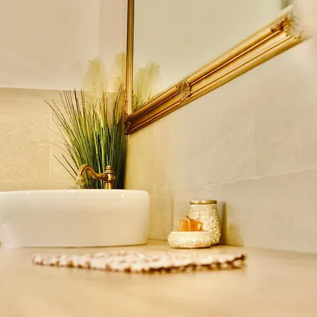 Aurea Villa *