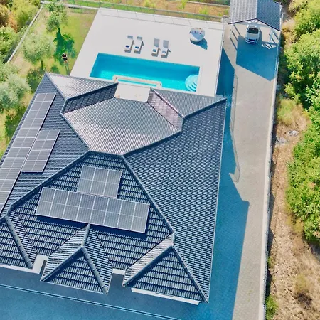 Aurea Villa