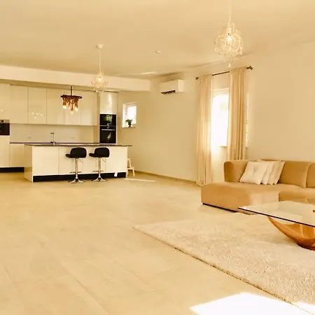 Villa Aurea