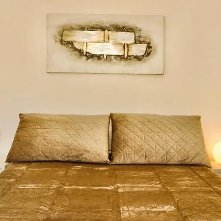 Aurea Villa *
